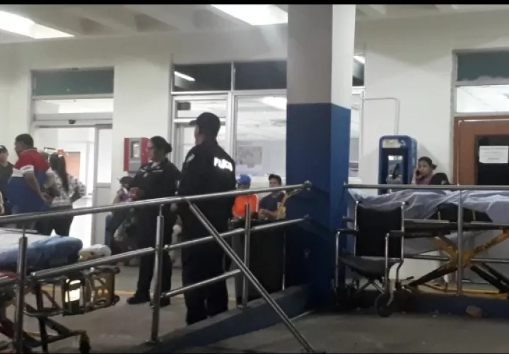Se conoció que el aprehendido acudió en primera instancia a un centro hospitalario privado, ya que presentaba una herida con arma blanca y había señalado que le habían robado; sin embargo del nosocomio notificaron a la Policía Nacional y trasladaron posteriormente al Hospital Rafael Hernández con una herida con arma blanca quien señaló en principio que supuestamente le intentaron robar. Foto/José Vásquez