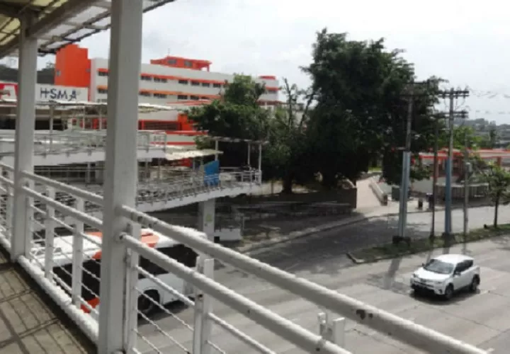 Trabajadores del hospital lograron poner a salvo a todos los pacientes y administrativos que estaban en el lugar, al momento del fuerte olor a gas.
