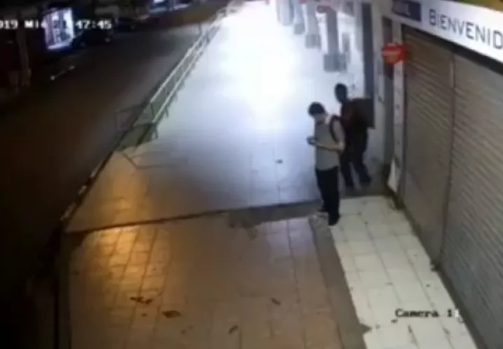 Se espera que las imágenes captadas en este video a través de la cámara de un establecimiento comercial en la ciudad de David.