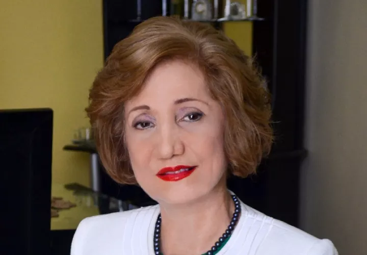 La autora panameña más leída, Rose Marie Tapia.