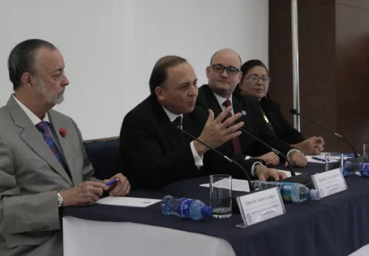 En este circuito fueron proclamados como diputados Héctor Brands y Crispiano Adames,  del PRD; Sergio Gálvez, de CD; Corina Cano, nominada por el PRD y el Molirena; y Gabriel Silva, independiente.
