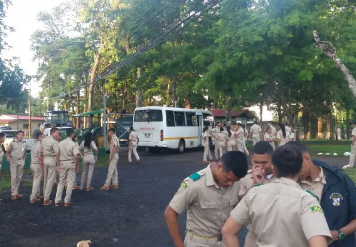  Los estudiantes impidieron el acceso al plantel. Foto: Thays Domínguez.