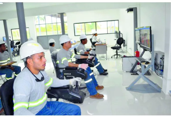 El Inadeh  impartirá 6,000 cursos en el 2020 para generar empleo. Foto/Archivo 