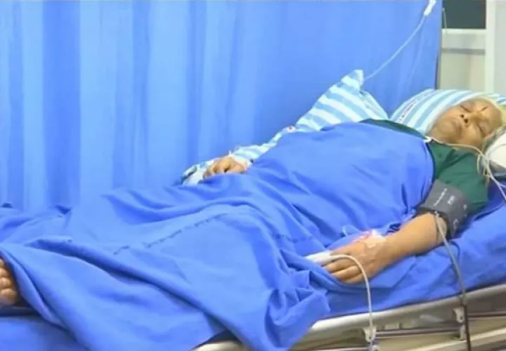 La india de 73 años, Mangayamma Yaramati, se convirtió ayer jueves en la mujer de más edad en dar a luz, en un parto con cesárea.