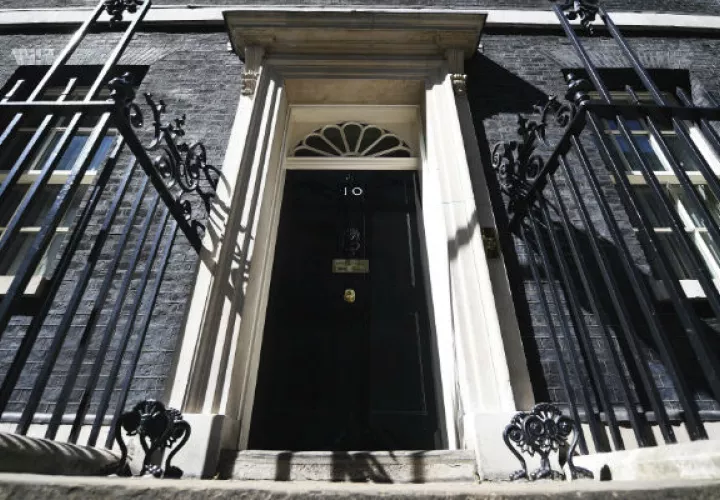 Esta es la cuarta renuncia registrada hoy de dirigentes del Gobierno de la primera ministra británica, Theresa May, tras anunciar ayer que contaba con el respaldo de su gabinete sobre el acuerdo.