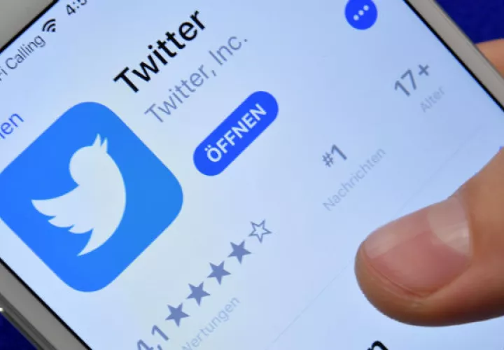 La promoción y captación de clientes se registra a través de publicidad en medios impresos, así como redes sociales.Foto/Efe/Archivo