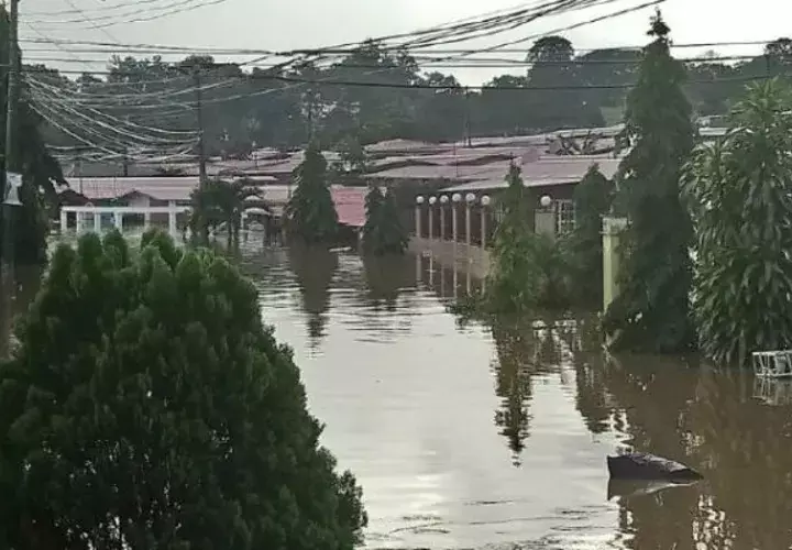 Así quedó Plaza Valencia, residencial ubicado en Panamá Norte, durante el fin de semana. Foto: Cortesía
