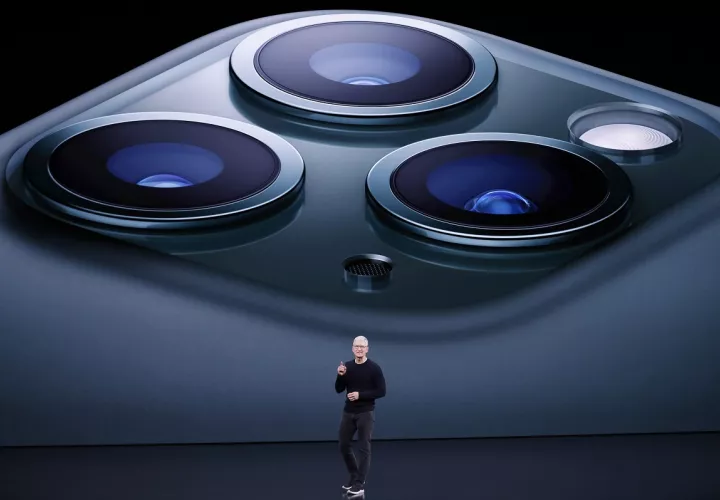 Apple, la compañía que dirige Tim Cook, lanza nuevos modelos de iPhone, con mejor cámara.