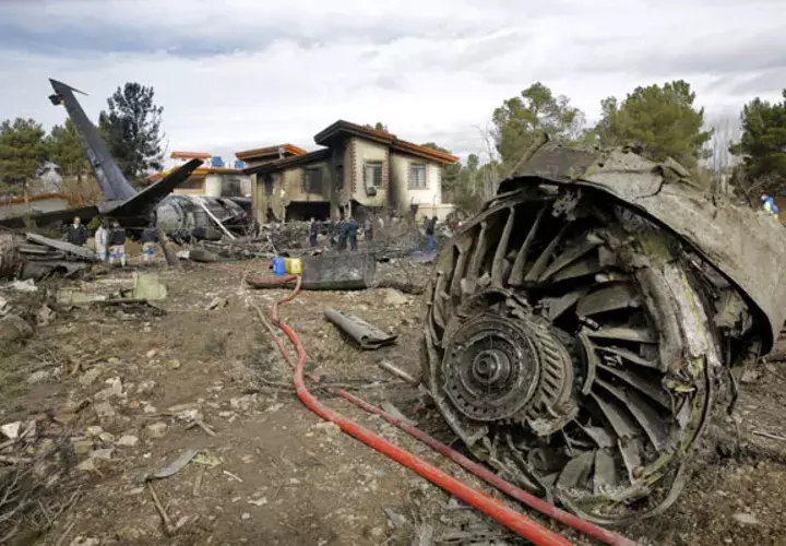  los equipos de rescate habían recuperado 9 cuerpos y que se esperaba que el resto de los ocupantes del avión hubieran fallecido.FOTO/AP