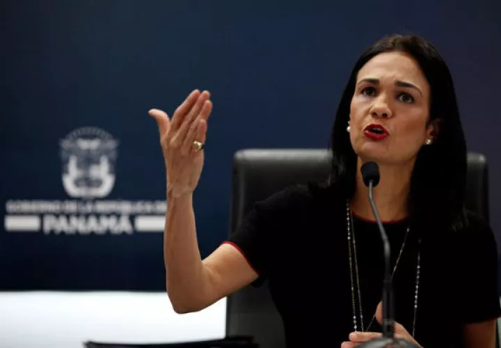Vicepresidenta y canciller  Isabel de Saint Malo