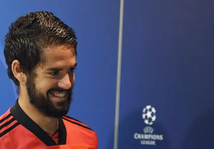 Isco Alarcón atiende a la prensa. Foto EFE