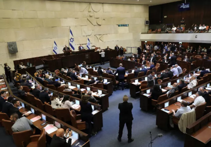 Vista general de la Knesset (Parlamento israelí) después del voto  para disolver el Parlamento. Foto: EFE.