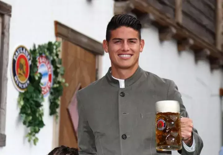James Rodríguez en el festival de la cerveza. Foto EFE