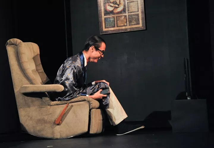 El actor Gabriel Pérez Matteo en otra de sus grandes actuaciones. Actualmente en Teatro ABA interpreta a  "El cínico", en "Lo que los hombres quieren". Foto: Archivo.