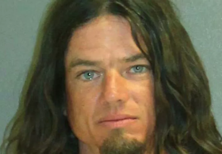 John Bloodsworth fue arrestado fue arrestado por abuso infantil. Foto: AP.