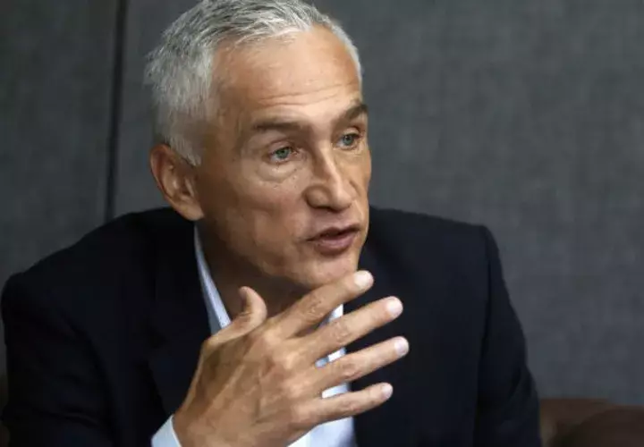 "Me expulsan de Miraflores pero antes de salir me meten a un cuarto de vigilancia, en la entrada me piden mi celular y no se lo doy".