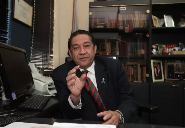 El expresidente del Colegio Nacional de Abogados, José Alberto Álvarez plantea la necesidad de una constituyente.