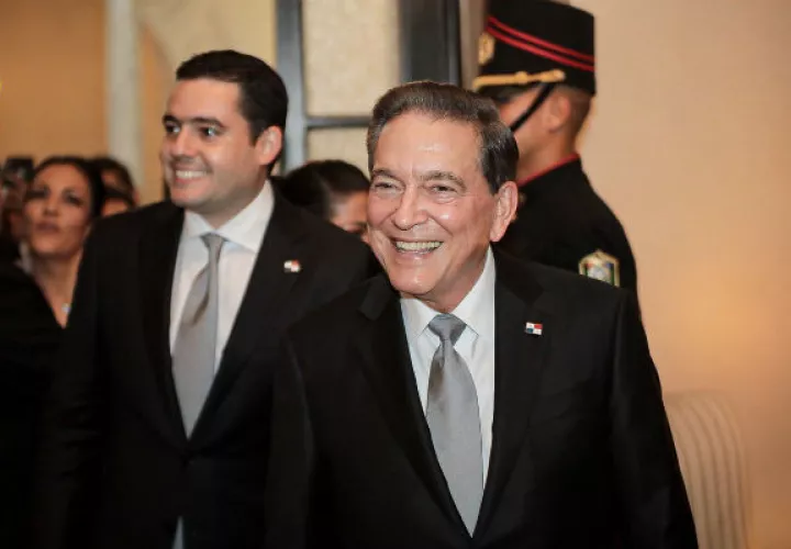 El ministro de la Presidencia cuestionó que el gobierno pasado ahuyentó las inversiones.