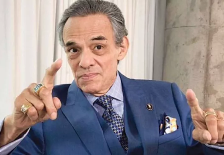 José José. 