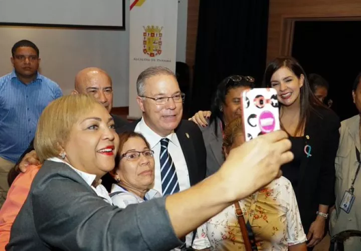 José Luis Fábrega hizo el anuncio este miércoles. Añadió que se harán otros ajustes. Foto: Municipio de Panamá.