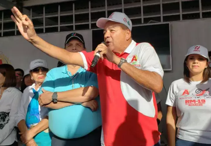 Ricardo Martinelli es postulado como candidato a la Alcaldía de Panamá por el Partido Alianza. Foto: Panamá América.