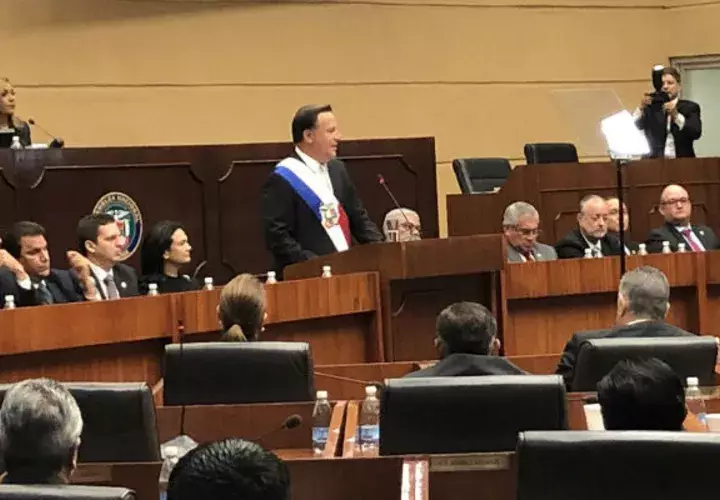 "Estoy en paz por haber cumplido mis promesas", dijo presidente Juan Carlos Varela. Foto: Presidencia de Panamá.