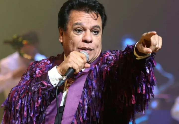 Un 28 de agosto de 2016 se anunció murió el cantante.  