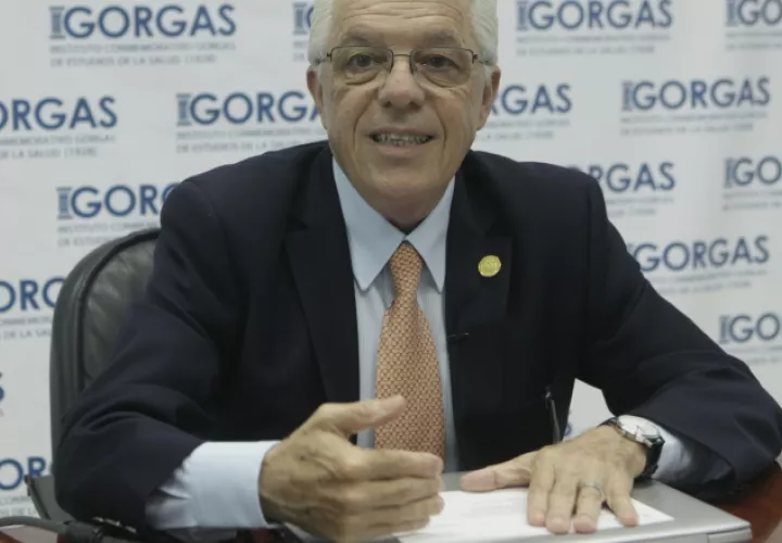 Juan Miguel Pascale, director del Instituto Gorgas. Víctor Arosemena