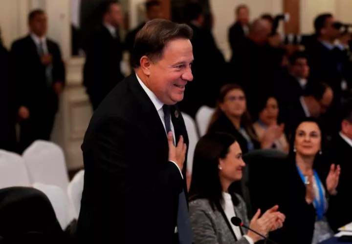 Juan Carlos Varela realizó diferentes actos de condecoración y honores a su equipo de trabajo.