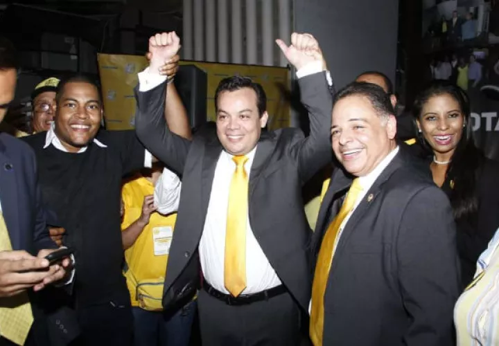 Juan Carlos Araúz ganó con una diferencia de 109 votos.