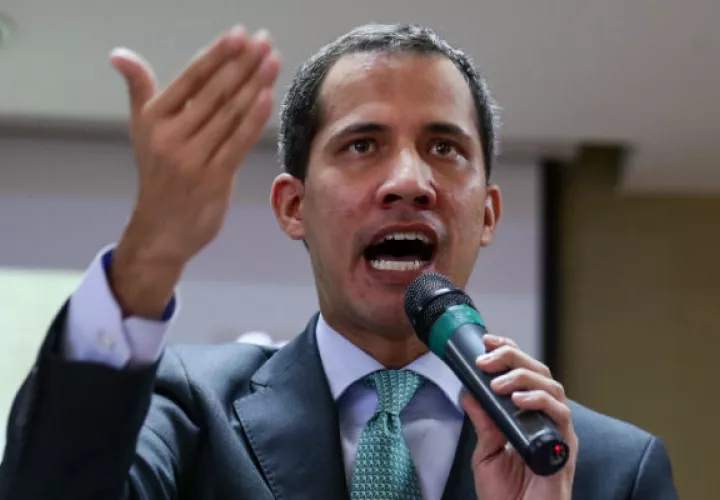 La vicepresidenta venezolana, Delcy Rodríguez, presentó un audio ante los medios estatales en el que, supuestamente, Neumann y Avendaño, señalaban que si la oposición venezolana dejaba de reclamar el Esequibo, obtendría un mayor apoyo del Reino Unido.