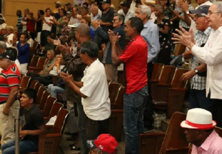 La Asamblea Nacional aprobó en tercer debate el proyecto que establece el bono para los jubilados.