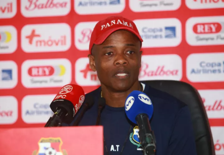Julio Dely Valdés. Foto: Anayansi Gamez
