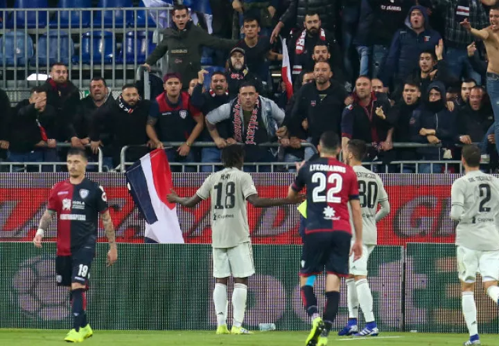 Moise Kean (18) festeja el segundo gol de la Juventus ante Cagliari. Foto:AP
