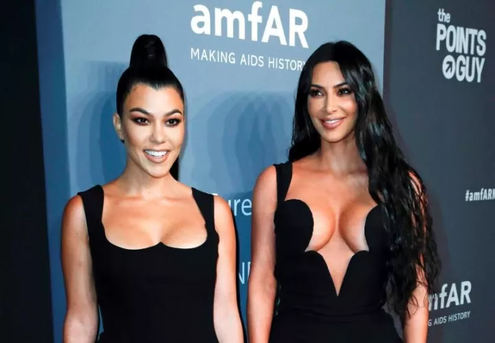 Kourtney y Kim Kardashian. Foto: EFE