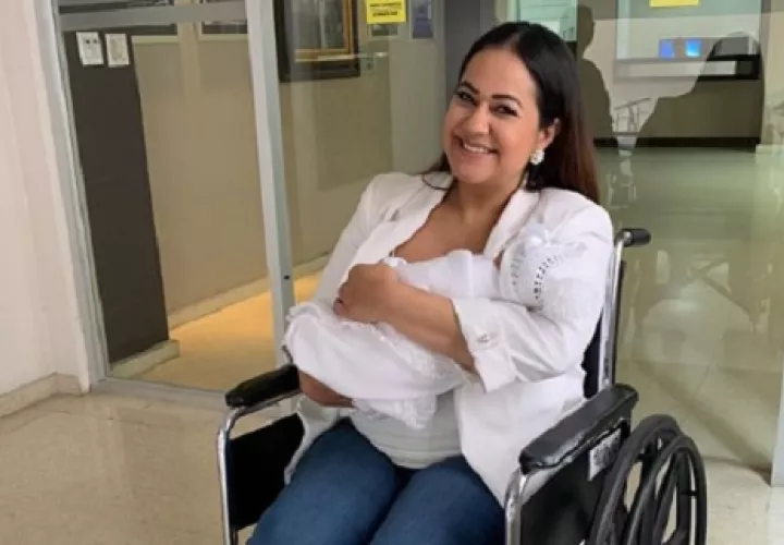 Kathy Phillips cuando salió del hospital, hace 6 meses. Foto: Instagram