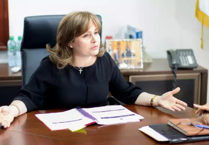 La procuradora Kenia Porcell ha sido acusada de persecución hacia Ricardo Martinelli y sus allegados.