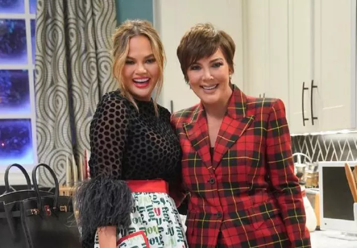  Kris Jenner.