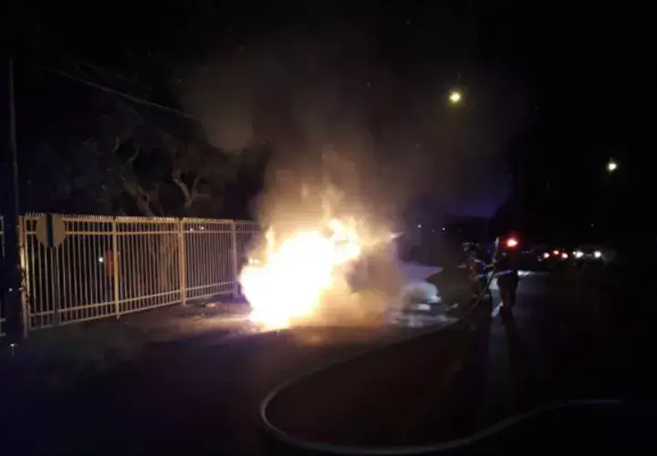 El fuego fue controlado por unidades de los bomberos en La Chorrera.