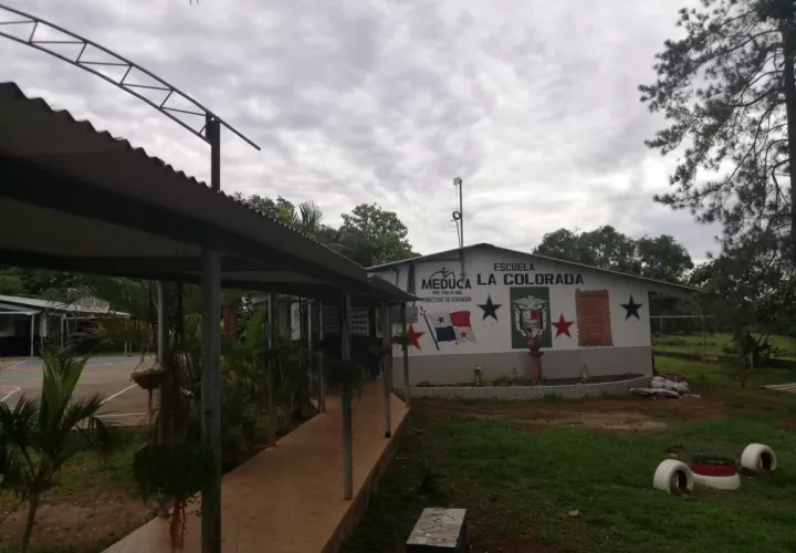 Escuela La Colorada en la provincia de Los Santos. Foto: Thays Domínguez. 