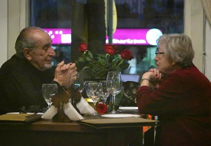 Aldo Macor y  Gabriella Pelissero en la cinta "La flor de la vida" (Uruguay). que se presentará el 9 de abril a las seis y media en el IFF, en la Cancillería. Foto: IFF Panamá 2019.