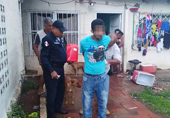 El individuo había sido grabado por una de las cámaras de seguridad de una de las residencias donde ingreso para robar. Foto/ Eric Montenegro