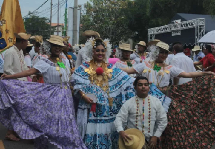 Se espera una afluencia masiva de personas al desfile. Foto: Thays Domínguez.