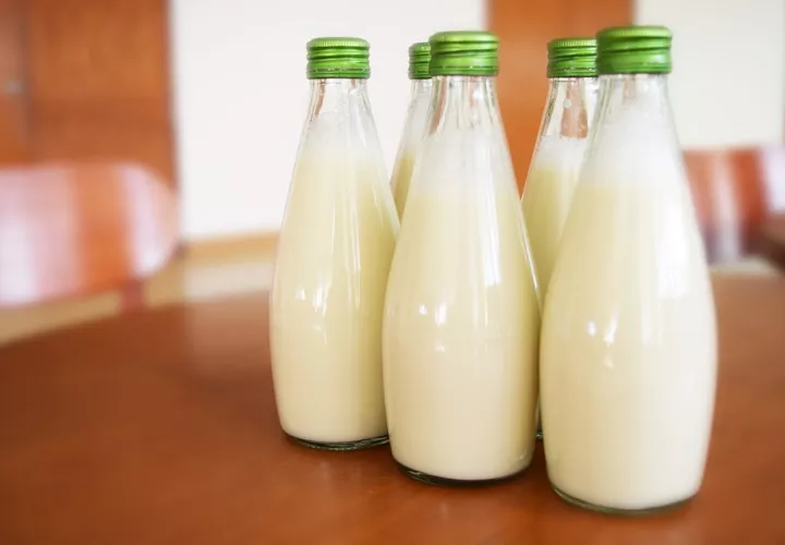 La leche es clave para el sano crecimiento infantil. Al apoyar la Lechetón 20-30, estás ayudando al desarrollo integral de niños de albergues del país, beneficiados por el Club Activo 20-30. Foto: Pixabay.