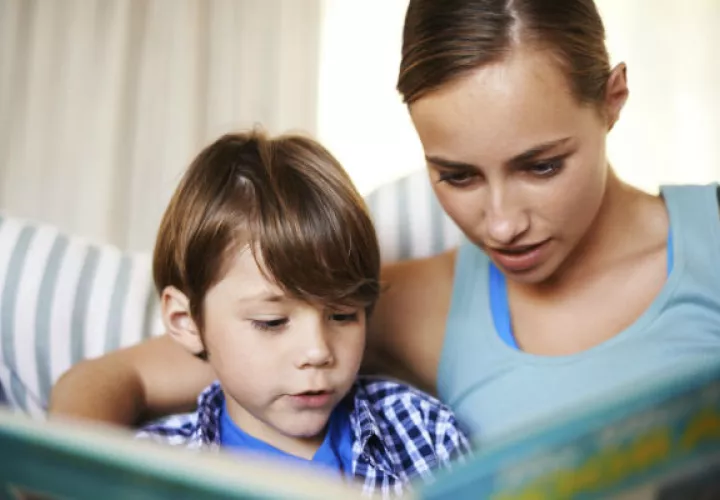 La lectura es un patrón fundamental de aprendizaje en el crecimiento de los niños