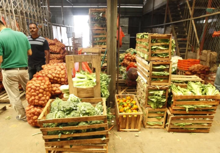 De darse alguna afectación por las lluvias, esperan un aumento en los precios de varias legumbres.