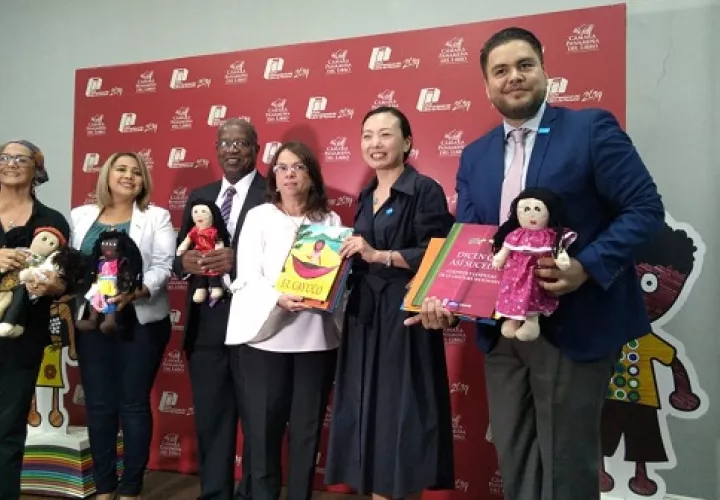 Fueron presentados en la feria del libro, en Atlapa. Foto de Yai Urieta