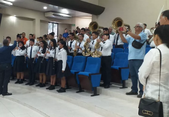 Banda musical del Instituto Profesional y Técnico Arnulfo Arias Madrid. Foto: José Vásquez.