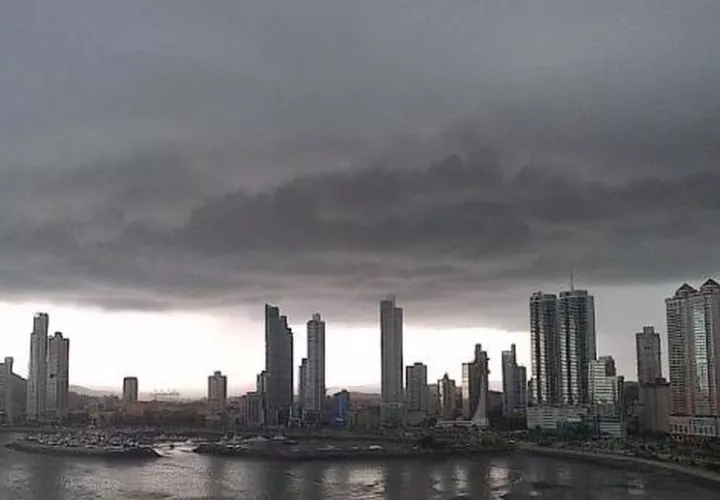 El aviso de lluvias del Sinaproc se extiende hasta las 11:59 p.m. de este domingo.