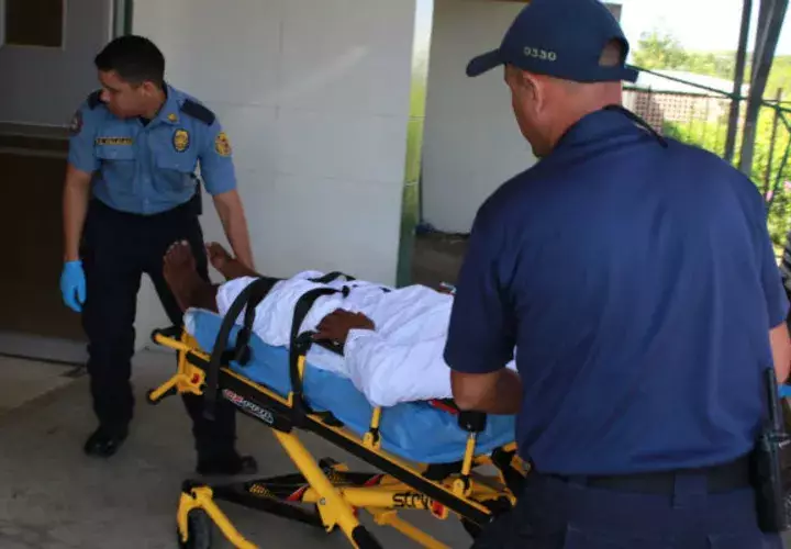 Uno de los pecadores rescatados en Los Santos en busca de atención médica. 